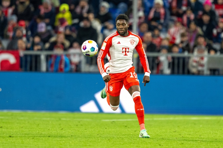 sport1：阿方索降低了對(duì)薪水的要求，他接近與拜仁續(xù)約